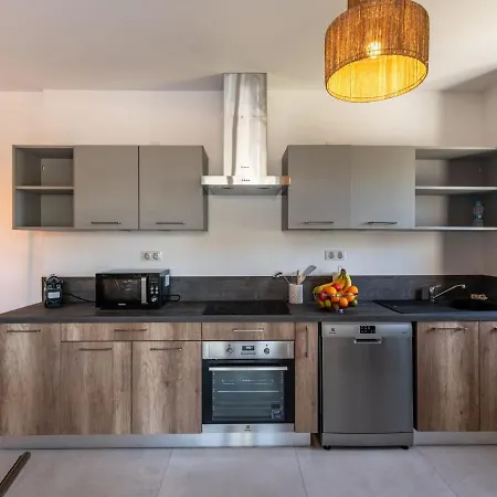 Apartment Stanatura-2 شقة *